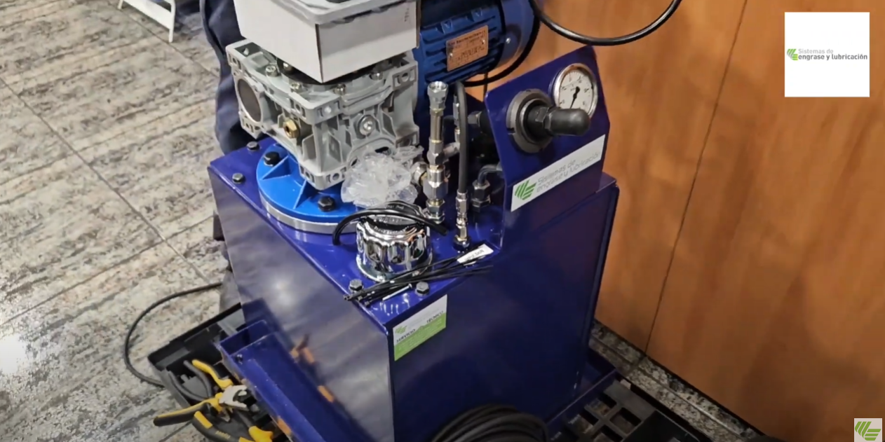 MONTAJE Y CONFIGURACIÓN CENTRALITA DE LUBRICACIÓN SISTEMAS DE ENGRASE portada