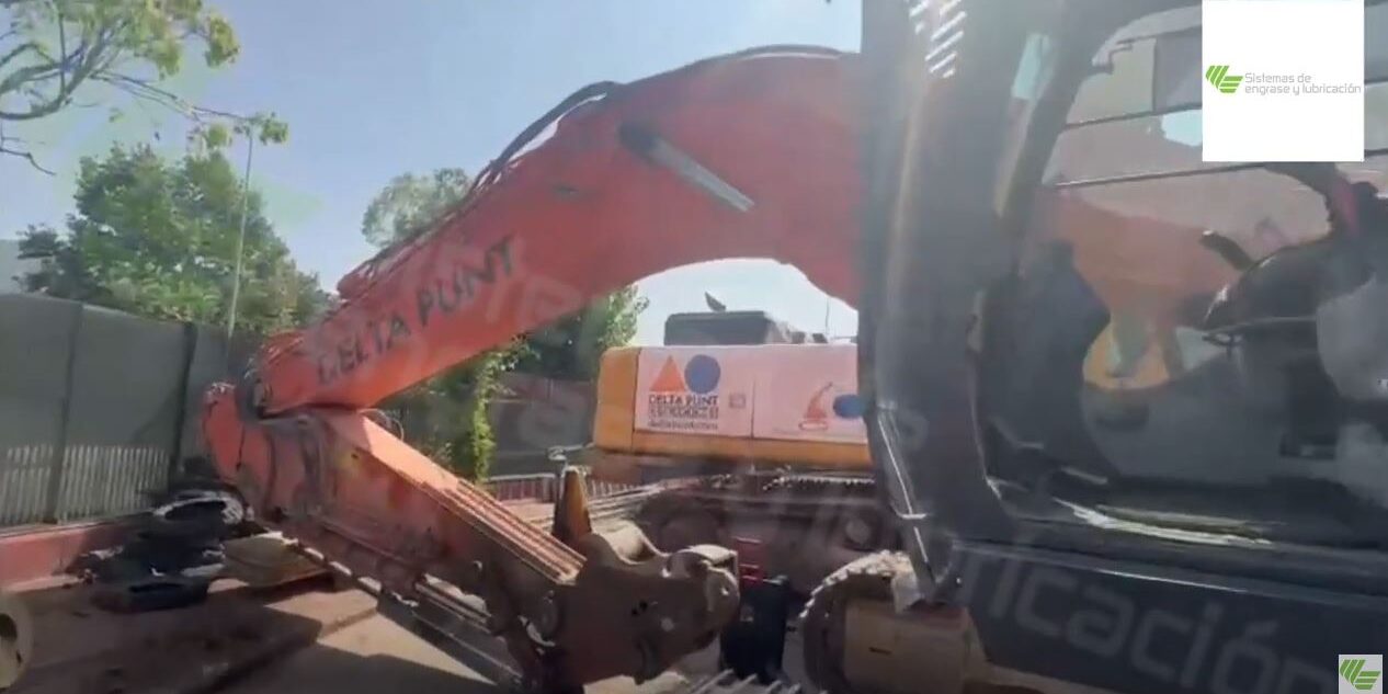 REPARACIÓN SISTEMAS DE ENGRASE LINCOLN EN PALA CARGADORA portada