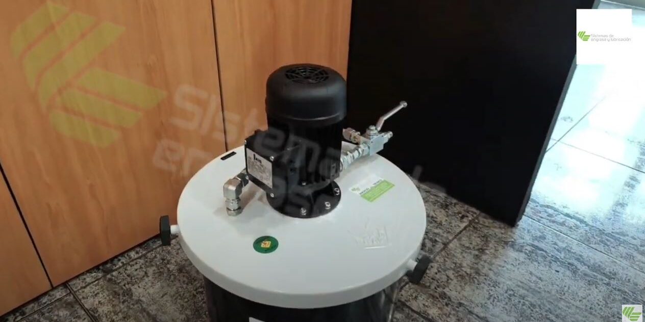 SISTEMA DE ENGRASE BOMBA LUBRICACIÓN POR GRAFITO SISTEMA DE ENGRASE BOMBA LUBRICACIÓN POR GRAFITO